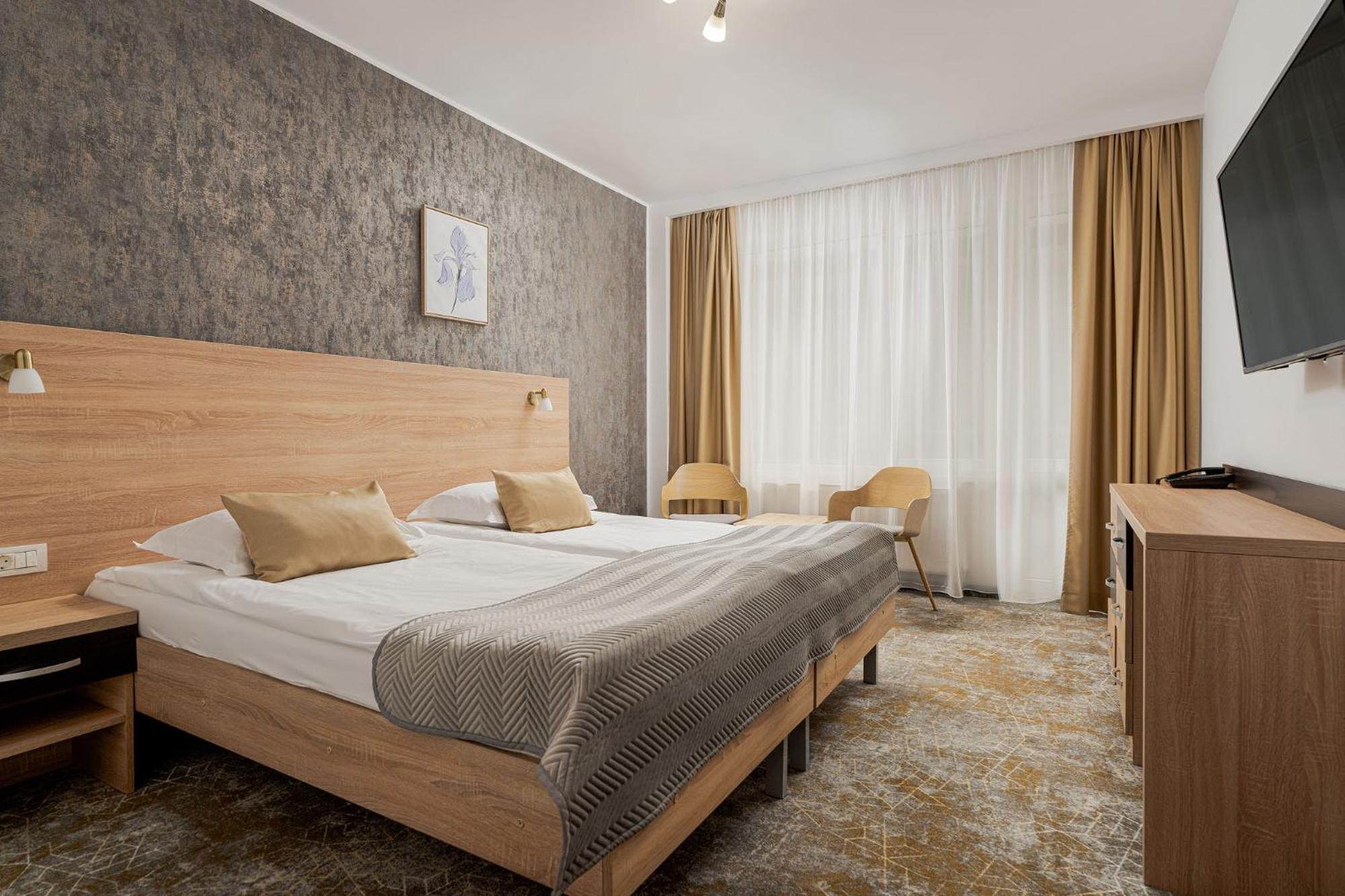 Hotel Complex Balnear Cozia - Corp Caciulata Călimăneşti Exterior foto