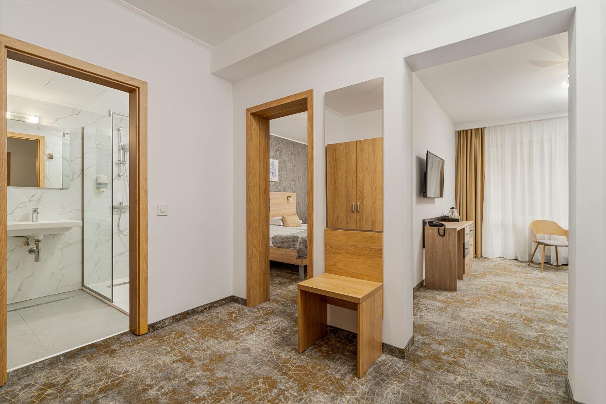 Hotel Complex Balnear Cozia - Corp Caciulata Călimăneşti Exterior foto